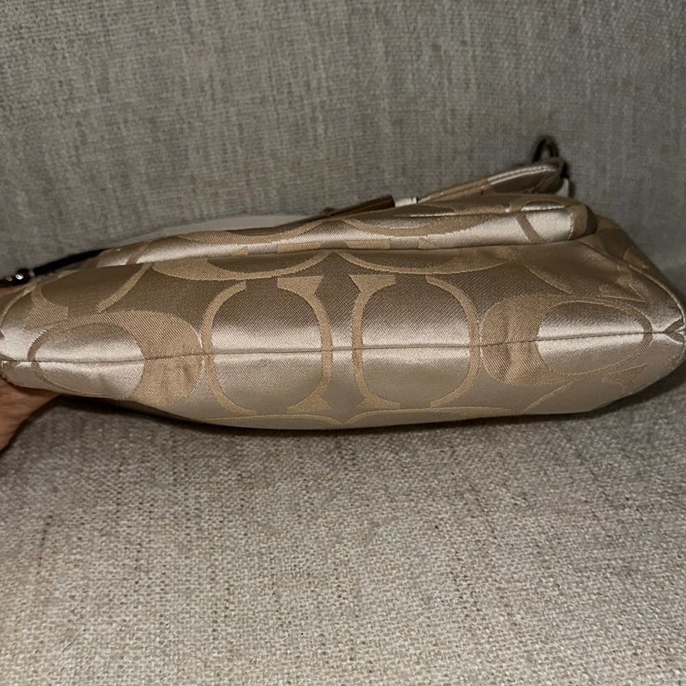 Coach hobo bag - Picture 14 of 15